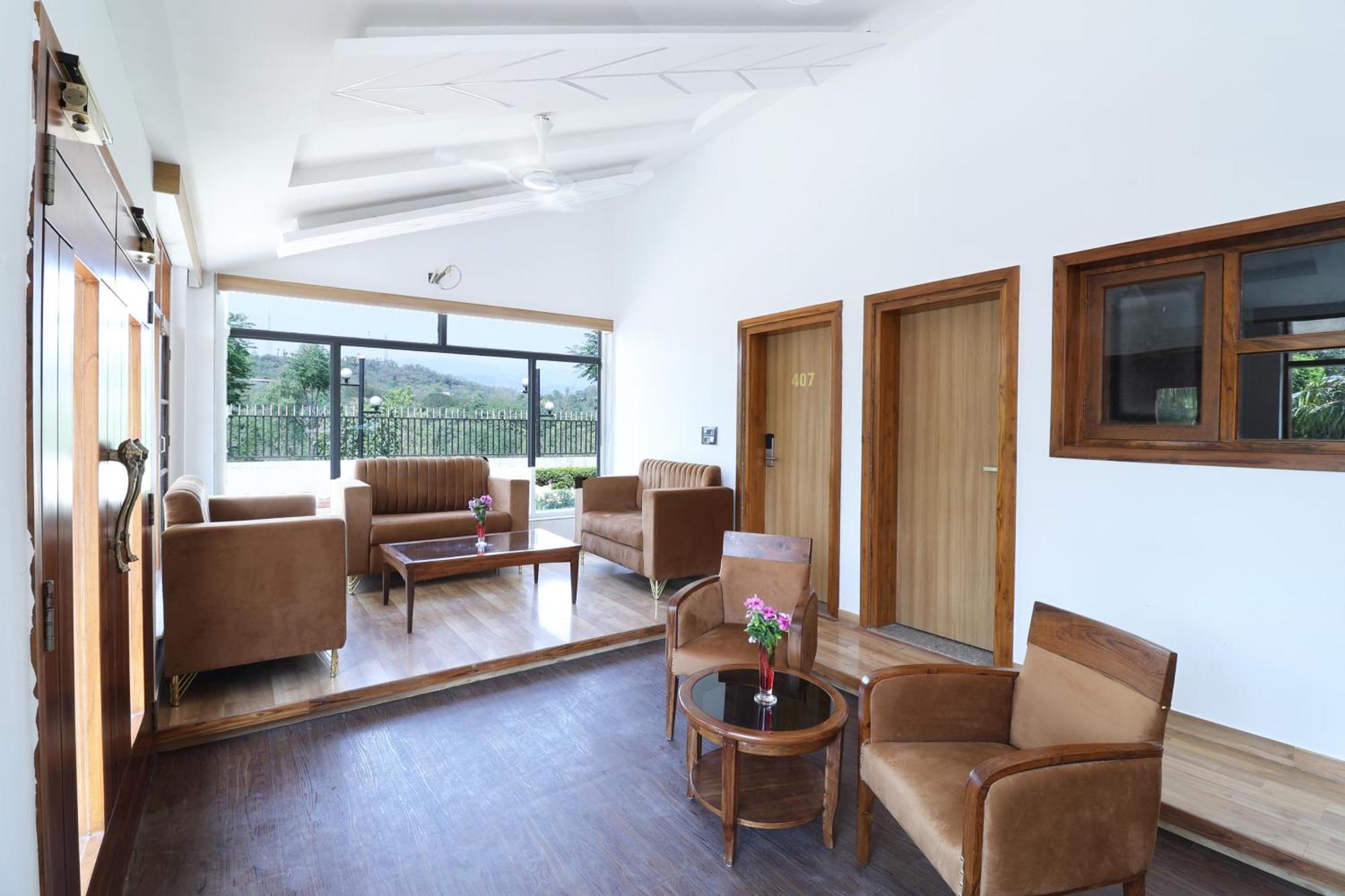 Hunky Dory Resort And Spa Dhar Khurd Exterior photo